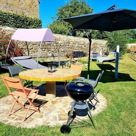 Alojamento de Acomodação e Pequeno-almoço La Manch'hôtes Domjean