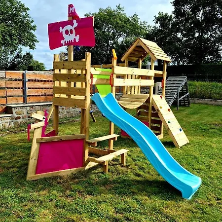 La Manch'hotes לינה וארוחת בוקר Domjean